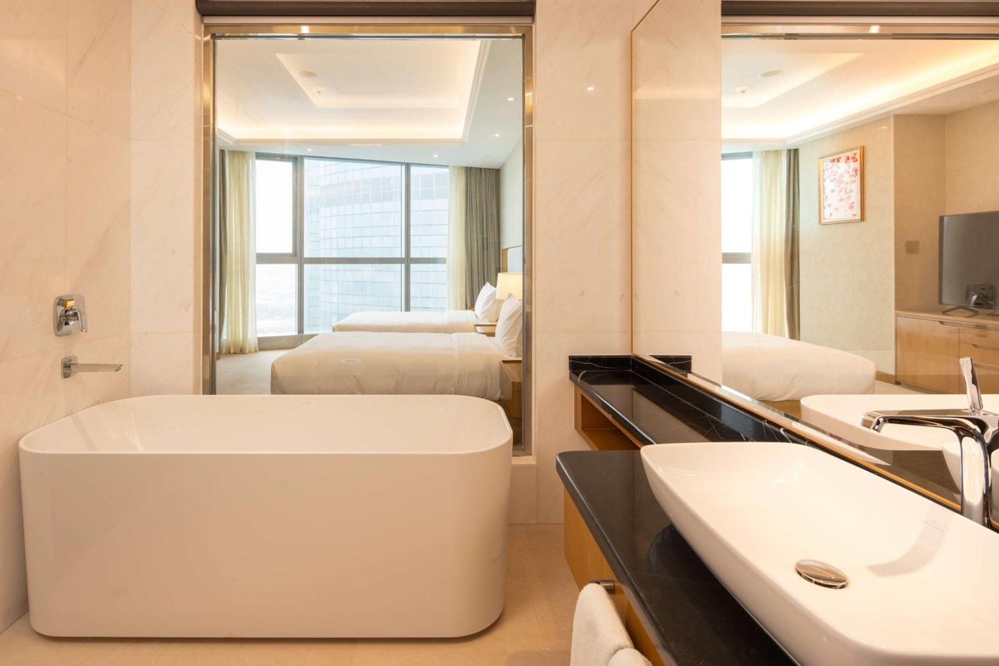 Hilton Brazzaville Les Tours Jumelles Hotel & Residences Dış mekan fotoğraf