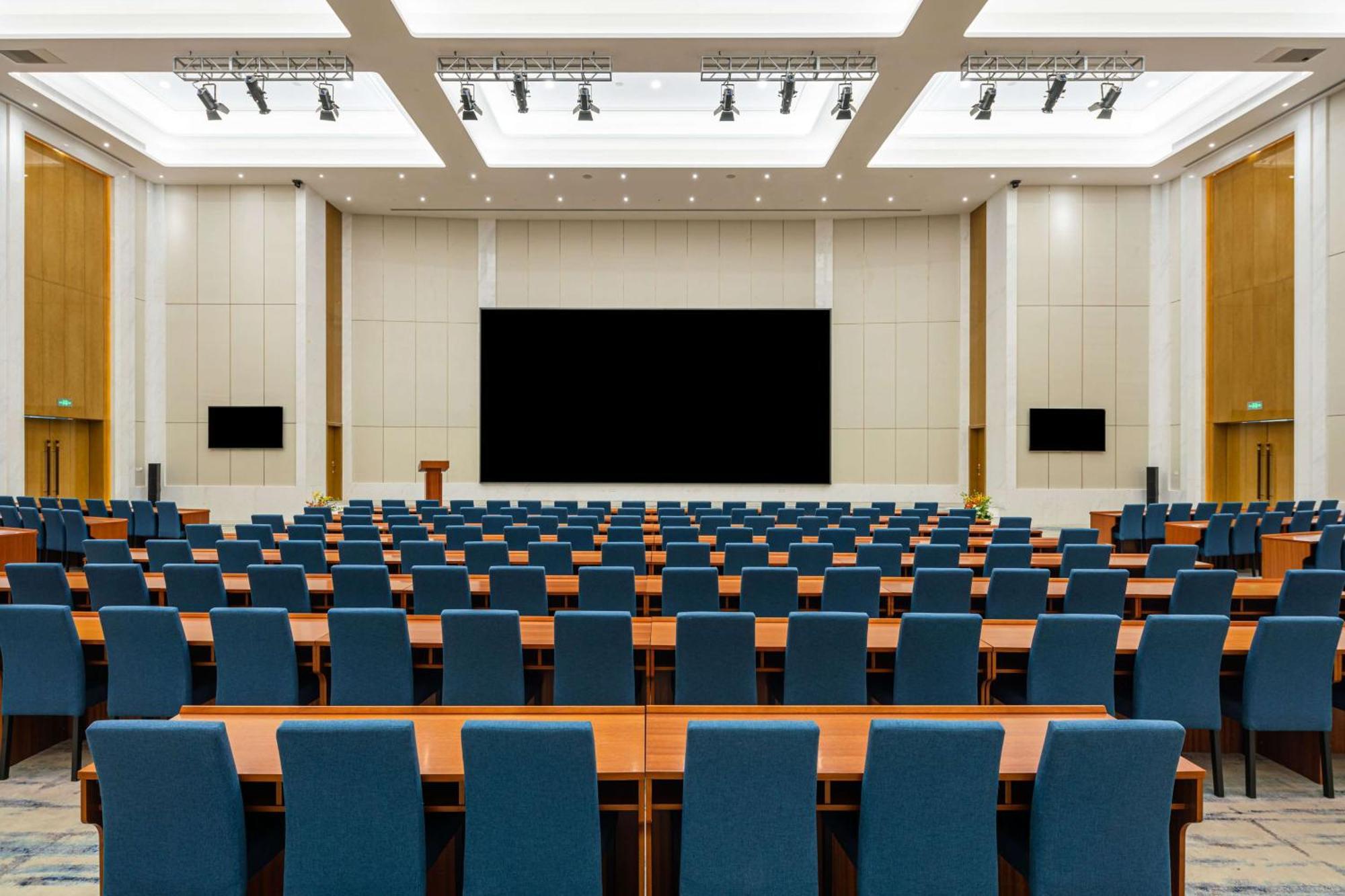 Hilton Brazzaville Les Tours Jumelles Hotel & Residences Dış mekan fotoğraf