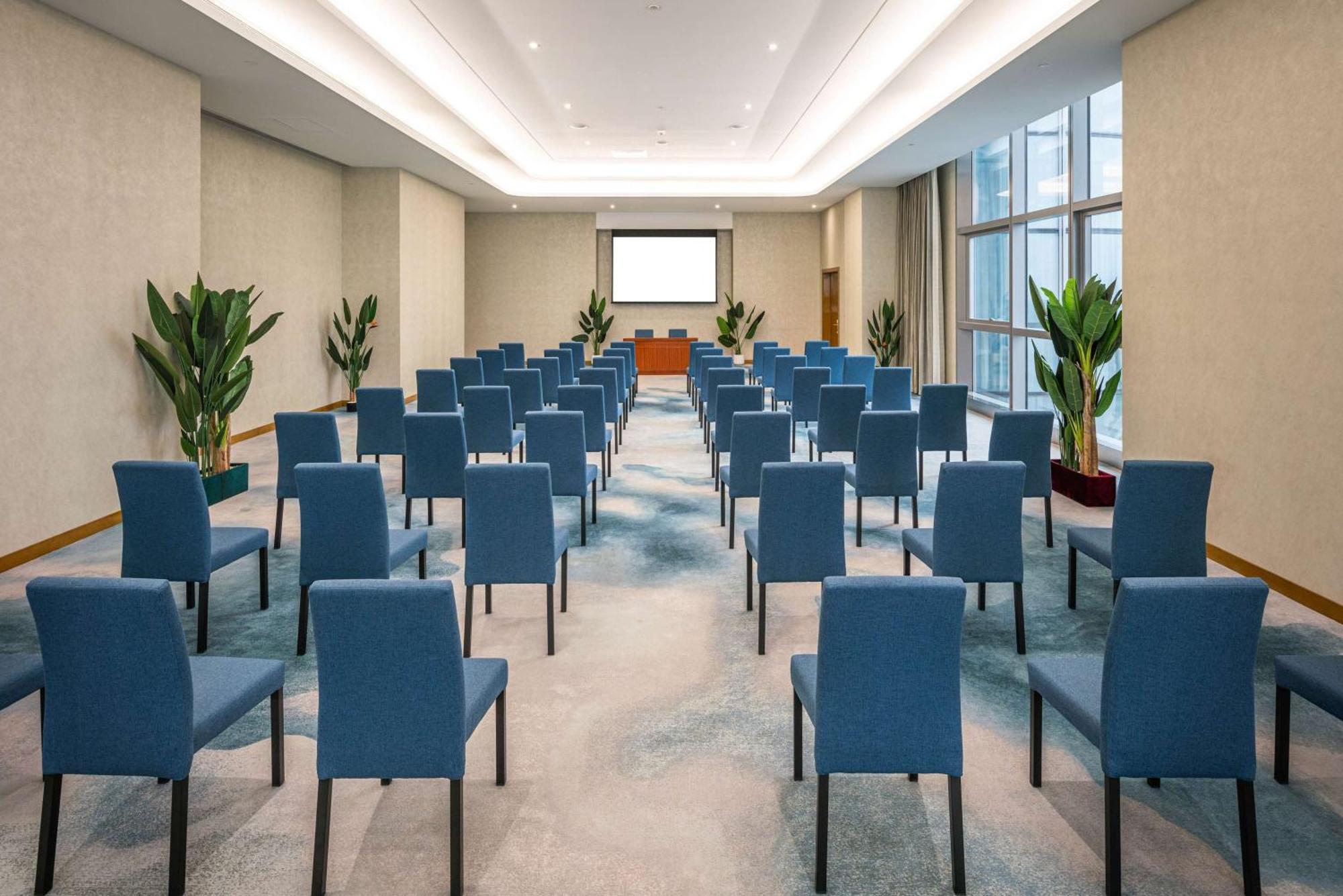Hilton Brazzaville Les Tours Jumelles Hotel & Residences Dış mekan fotoğraf