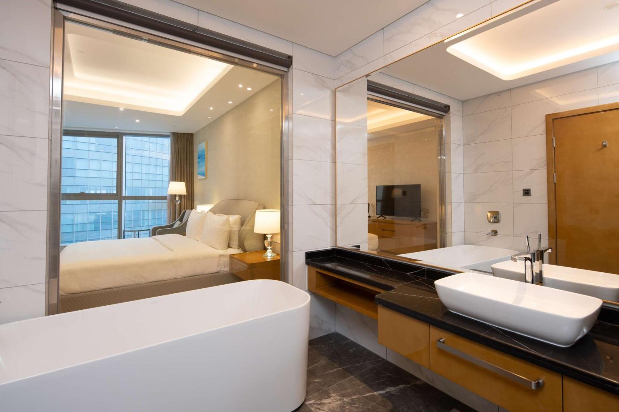 Hilton Brazzaville Les Tours Jumelles Hotel & Residences Dış mekan fotoğraf