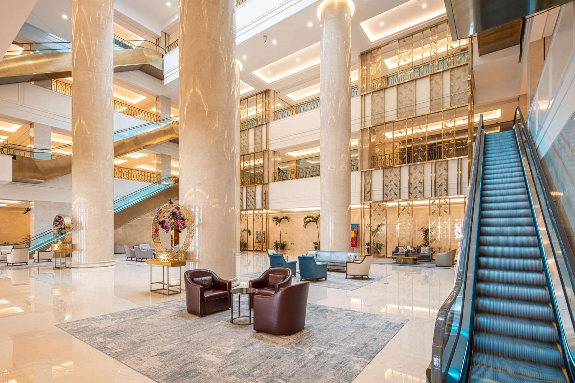 Hilton Brazzaville Les Tours Jumelles Hotel & Residences Dış mekan fotoğraf