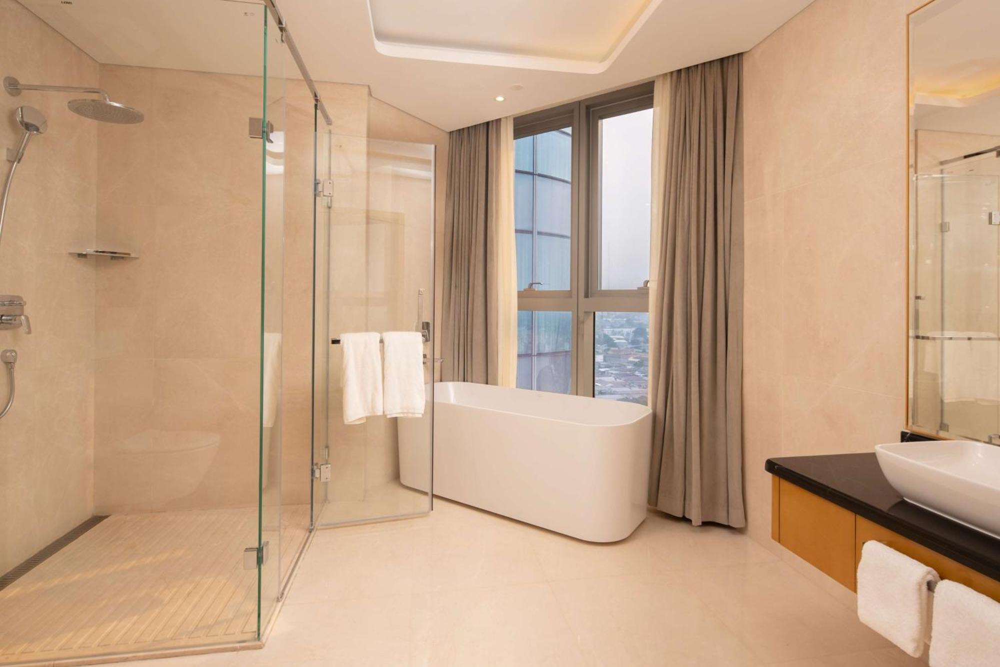 Hilton Brazzaville Les Tours Jumelles Hotel & Residences Dış mekan fotoğraf