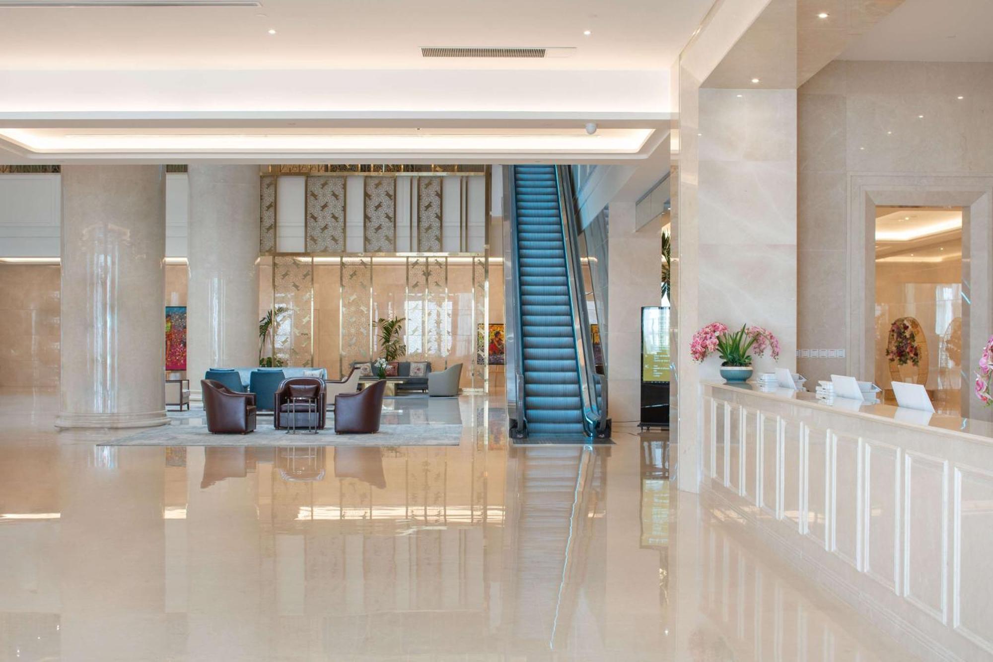 Hilton Brazzaville Les Tours Jumelles Hotel & Residences Dış mekan fotoğraf
