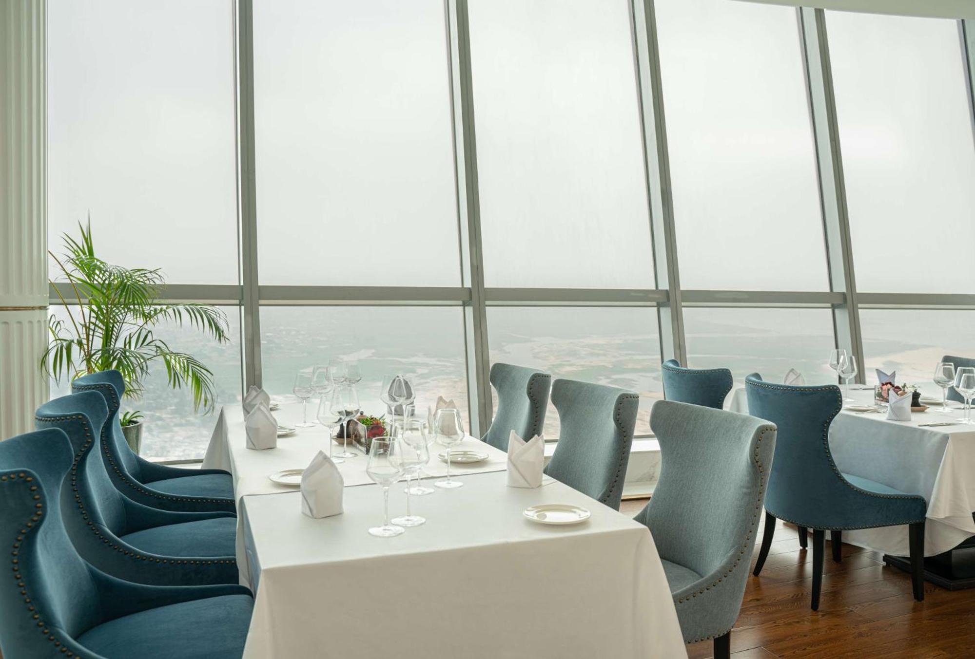 Hilton Brazzaville Les Tours Jumelles Hotel & Residences Dış mekan fotoğraf